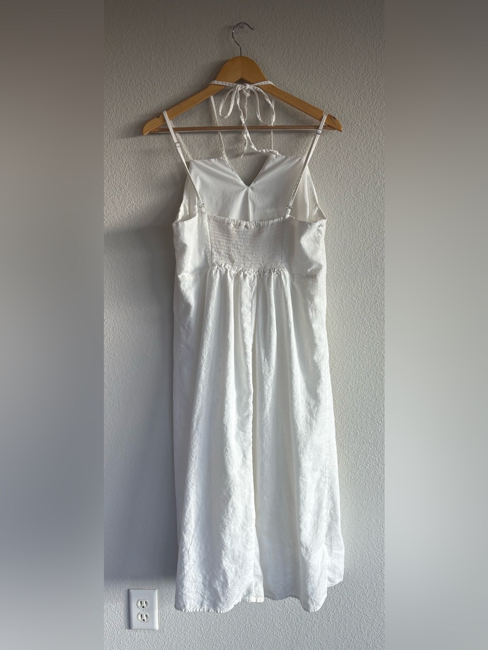 White Linen Summer Dress V-Neck Spaghetti Strap - Picture 3 of 9
